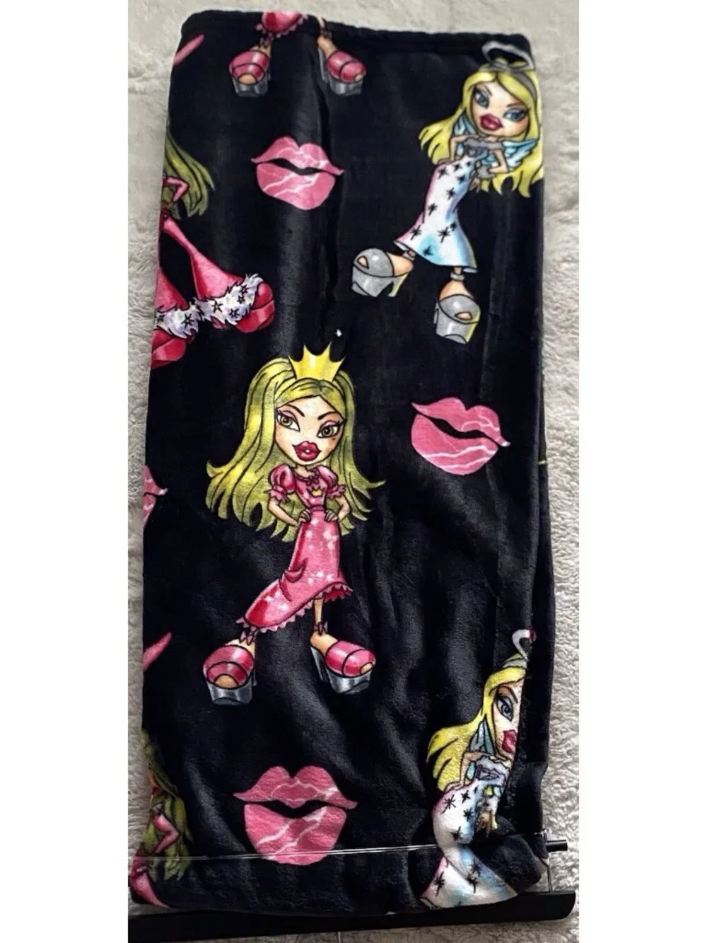 BRATZ Dolls Plush Halloween Throw Blanket 50x70 Black Jade Cloe Sasha Yasmin NEW
